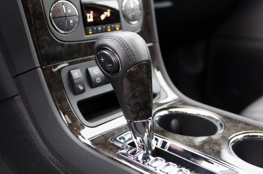  GMC Acadia Denali 2011 года  (фото 25 из 53)